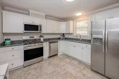 416 E Griswold Street, Selma, NC 27576 - Photo 7