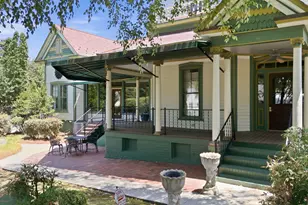 201 E Hill St, Benson, NC 27504 - Photo 5