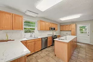 1308 Azalea Dr, Raleigh, NC 27607 - Photo 7