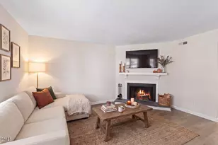 5806 Shady Grove Cir, Raleigh, NC 27609 - Photo 5