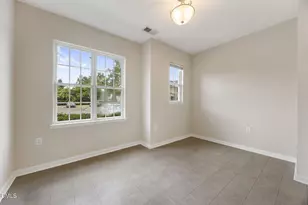 352 E Willhaven Dr, Fuquay-Varina, NC 27526 - Photo 9