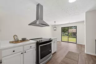 6809 Brush Creek Rd, Fayetteville, NC 28314 - Photo 25