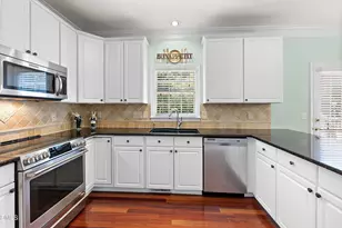 100 Marsden Ct, Cary, NC 27518 - Photo 17