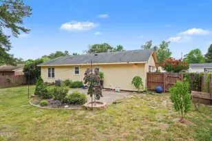 3324 Hunting Bay Dr, Spring Lake, NC 28390 - Photo 15