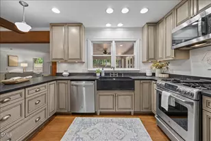 6516 Bakersfield Dr, Raleigh, NC 27606 - Photo 9