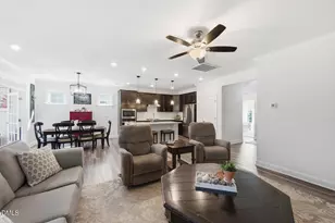 1027 Chamblee Ct, Durham, NC 27703 - Photo 13