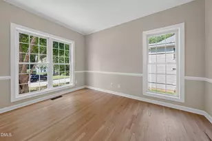 102 Hemingford Grey Ct, Cary, NC 27518 - Photo 7
