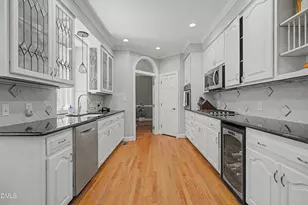 5517 N Hawthorne Way, Raleigh, NC 27613 - Photo 15