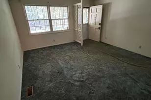 5313 Cypress Ln, Raleigh, NC 27609 - Photo 7