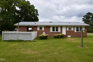 414 E Bostic St, Beulaville, NC 28518 - Photo 31