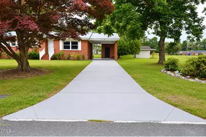 414 E Bostic Street, Beulaville, NC 28518 - Photo 5