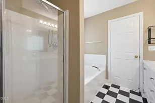 547 Lockwood Dr, Clayton, NC 27527 - Photo 11