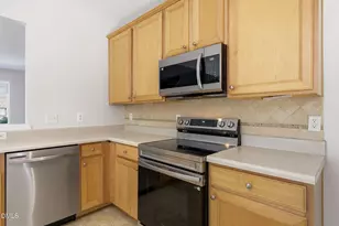 8211 Clasara Cir, Raleigh, NC 27613 - Photo 9