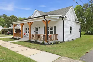 213 W Parrish Dr, Benson, NC 27504 - Photo 3