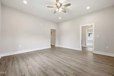 213 W Parrish Drive, Benson, NC 27504 - Photo 7