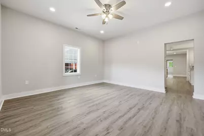 213 W Parrish Drive, Benson, NC 27504 - Photo 5