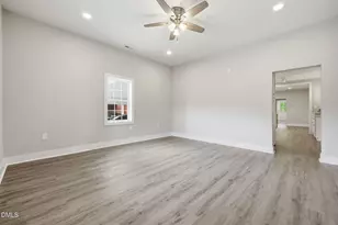 213 W Parrish Dr, Benson, NC 27504 - Photo 5