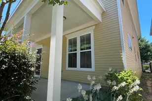 19 Pokeberry Bend Dr, Chapel Hill, NC 27516 - Photo 3