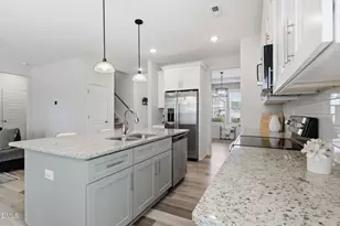 675 Amusement Dr, Hope Mills, NC 28348 - Photo 15
