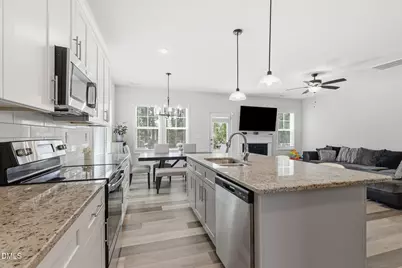 675 Amusement Drive, Hope Mills, NC 28348 - Photo 9