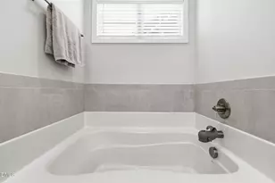 675 Amusement Dr, Hope Mills, NC 28348 - Photo 21
