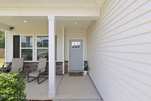 675 Amusement Dr, Hope Mills, NC 28348 - Photo 5
