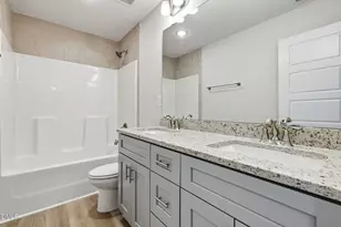 675 Amusement Dr, Hope Mills, NC 28348 - Photo 35