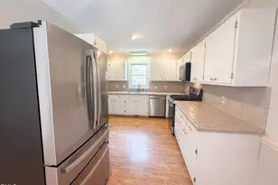 102 Carmel Ct, Cary, NC 27511 - Photo 3