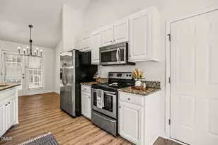 6000 Westborough Dr, Raleigh, NC 27612 - Photo 11