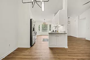 6000 Westborough Dr, Raleigh, NC 27612 - Photo 9