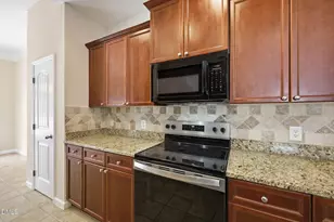 3262 Landing Falls Ln, Raleigh, NC 27616 - Photo 11