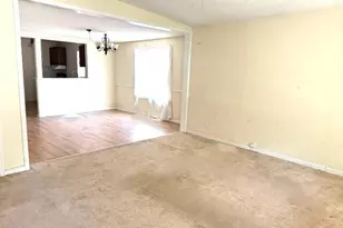 1550 W Davis St, Burlington, NC 27215 - Photo 3