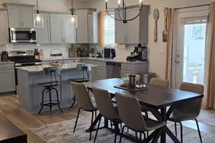 536 Amusement Dr, Hope Mills, NC 28348 - Photo 5