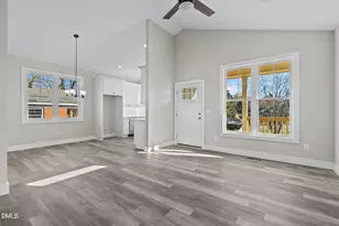531 Booth St, Roxboro, NC 27573 - Photo 9