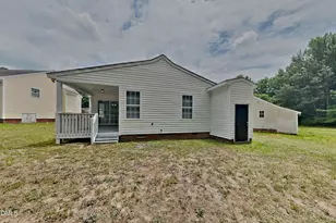 2012 Laurel Leaf Rd, Zebulon, NC 27597 - Photo 15