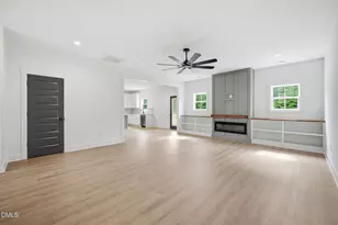 525 Barnes Lndg Dr, Four Oaks, NC 27524 - Photo 5