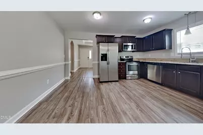 139 Parkers Pointe Drive, Benson, NC 27504 - Photo 5