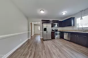 139 Parkers Pointe Dr, Benson, NC 27504 - Photo 5