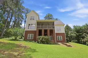 2600 Buckingham Dr, Sanford, NC 27330 - Photo 5