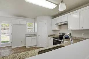 808 Woodside Park Ln, Durham, NC 27704 - Photo 11