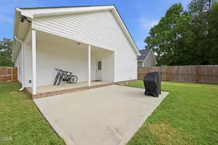 709 S Pollock St, Selma, NC 27576 - Photo 25