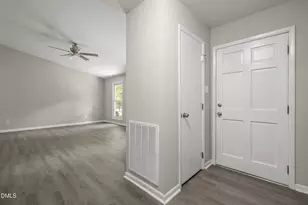 809 Royal Oaks Dr, Durham, NC 27712 - Photo 7