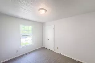 6641 Lynndale Dr, Raleigh, NC 27612 - Photo 7