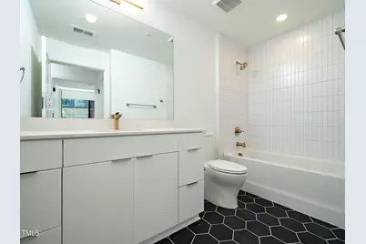 615 W Peace Street #304, Raleigh, NC 27605 - Photo 17