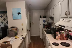 2328 W Vandalia Rd, Greensboro, NC 27407 - Photo 5