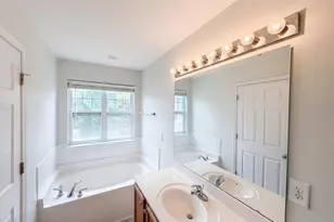 1314 Stone Manor Dr, Raleigh, NC 27610 - Photo 9