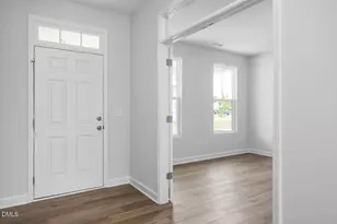 325 Longleaf Gln Ln, Zebulon, NC 27597 - Photo 3