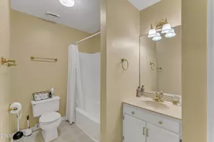 918 Hampshire Ct, Cary, NC 27511 - Photo 19