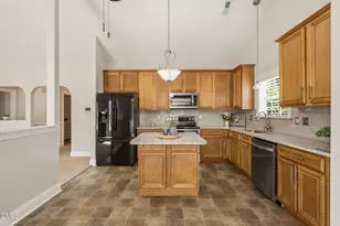 630 Cherry Plum Ct, Fuquay-Varina, NC 27526 - Photo 7