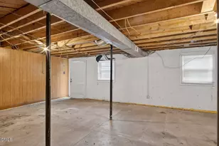 921 Patton Cir, Henderson, NC 27536 - Photo 27